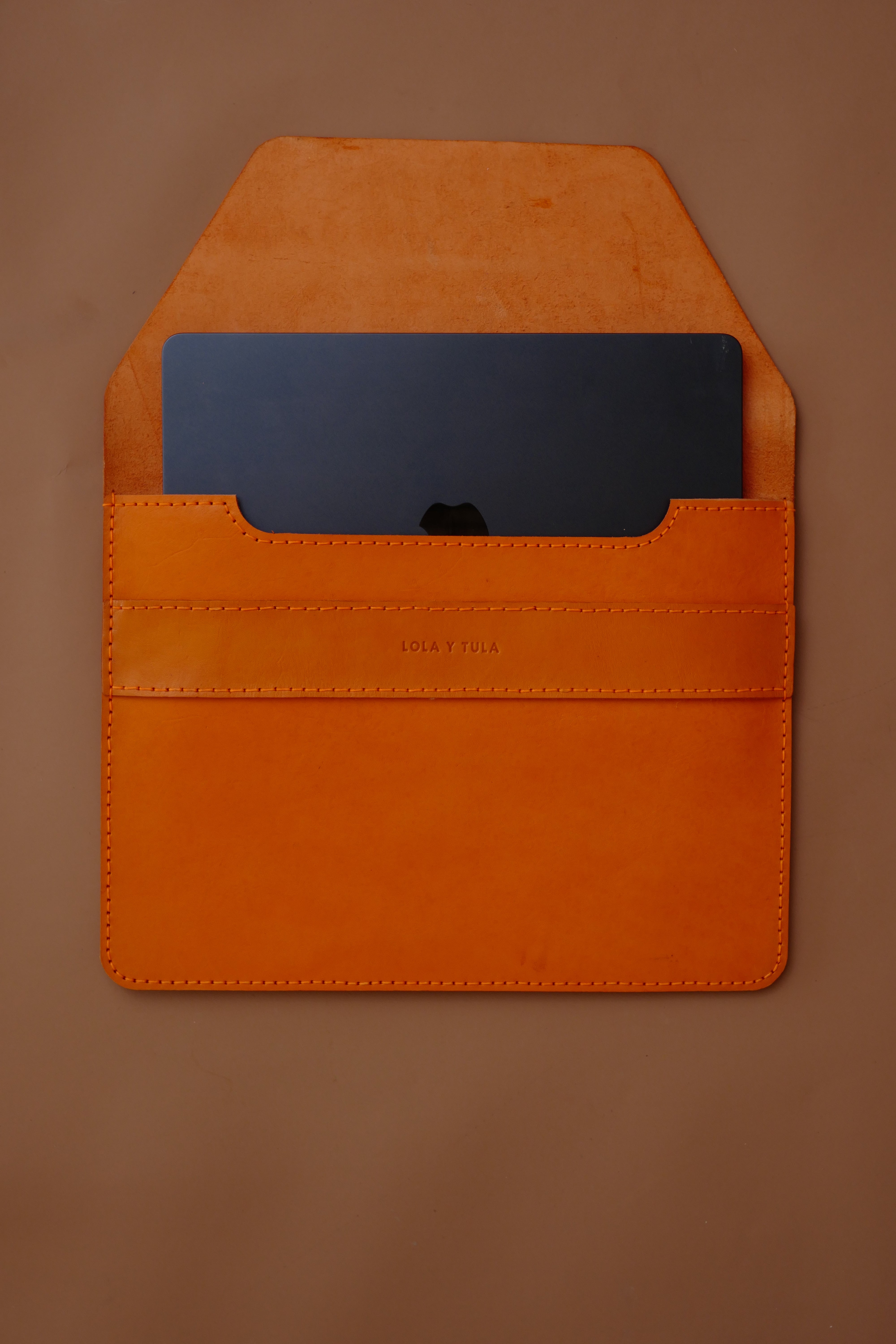 LEATHER LAPTOP SLEEVE // TANGERINE