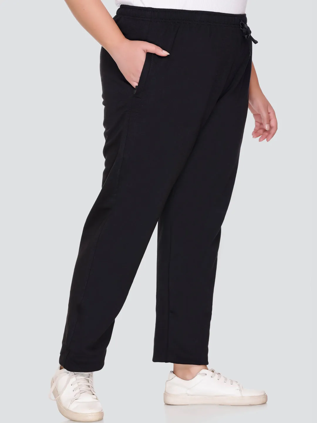 Women Winter Wear Cozy Black Fleece Track Pants